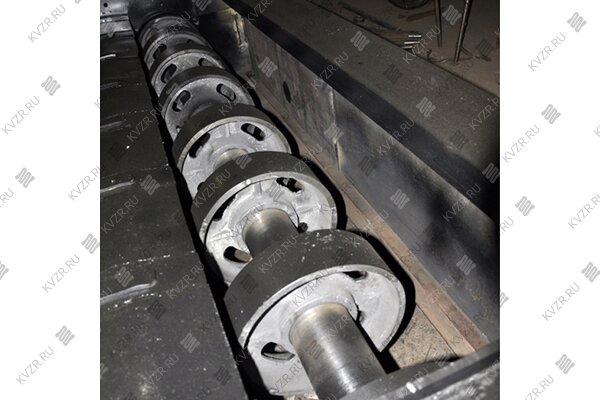 Вал задний в сборе 00.9459.014 (Т 298.01.090) топки ТЧЗМ